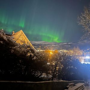 Leilighet Med Nydelig Utsikt Over Bergen